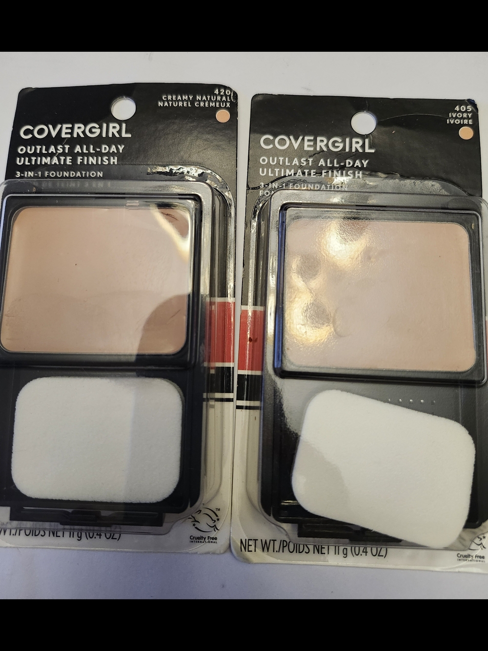 COVERGIRL Outlast All-Day Ultimate Finish 3-in-1 Foundation Ivory/Creamy Natural